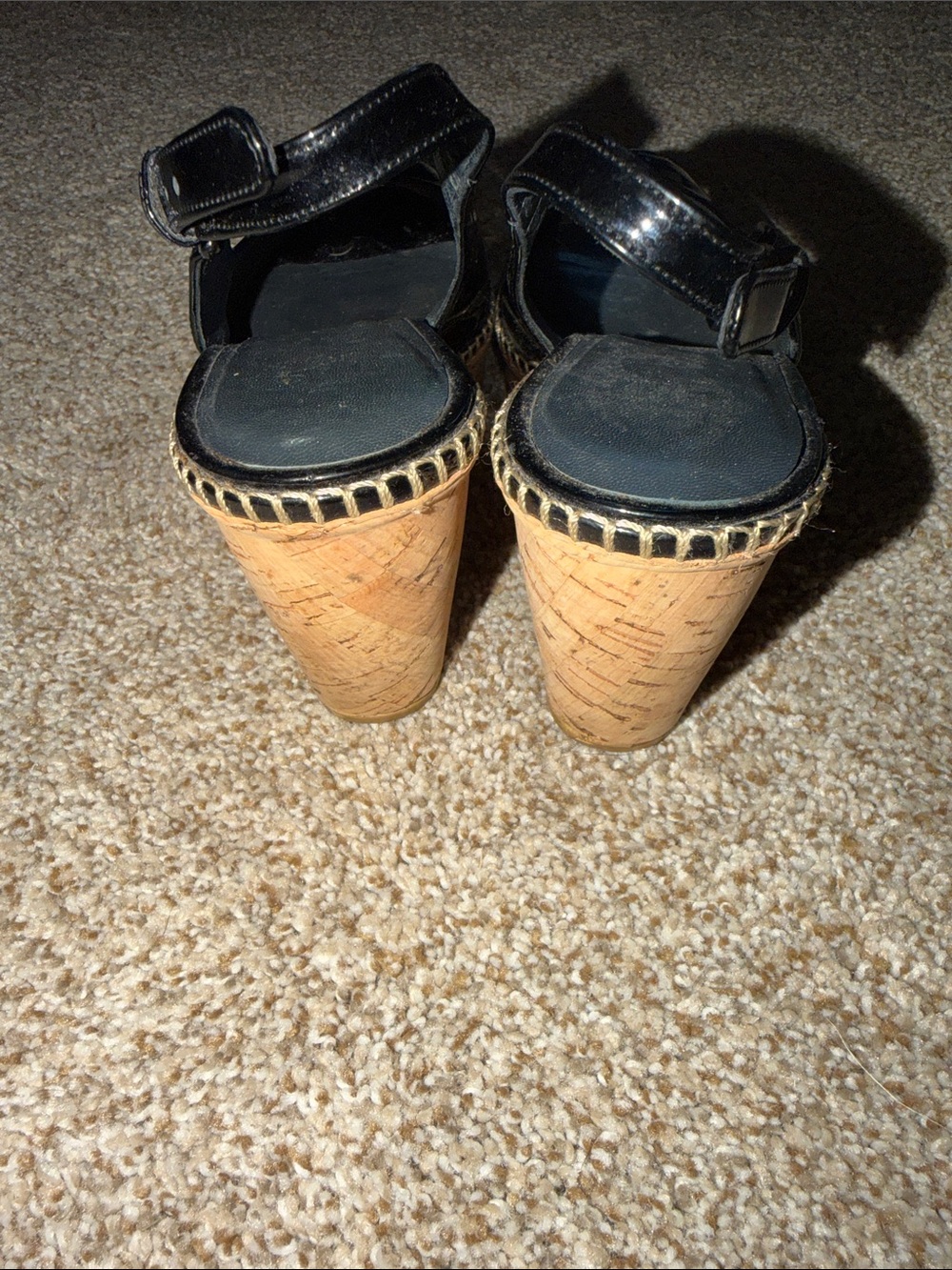 STUART WEITZMAN JEAN BLACK PATENT LEATHER SLINGBACK PEEP-TOE CORK WEDGE SANDALS - Picture 7 of 8